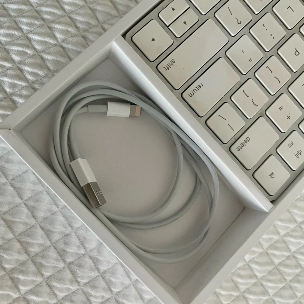 Apple Wireless Keyboard